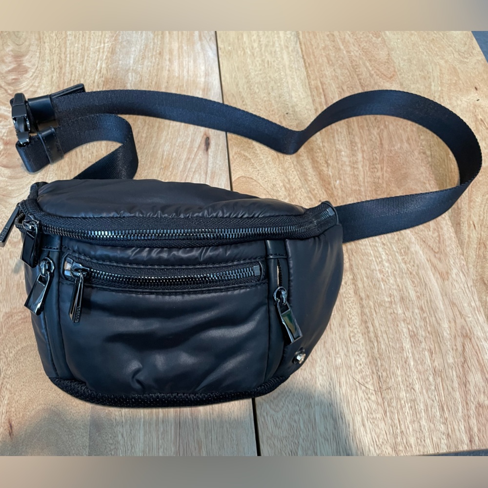 Caraa small sling